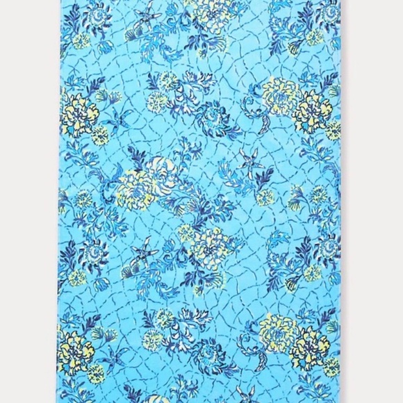 Lilly Pulitzer Blue and Pink Floral Towel - Picture 2 of 5